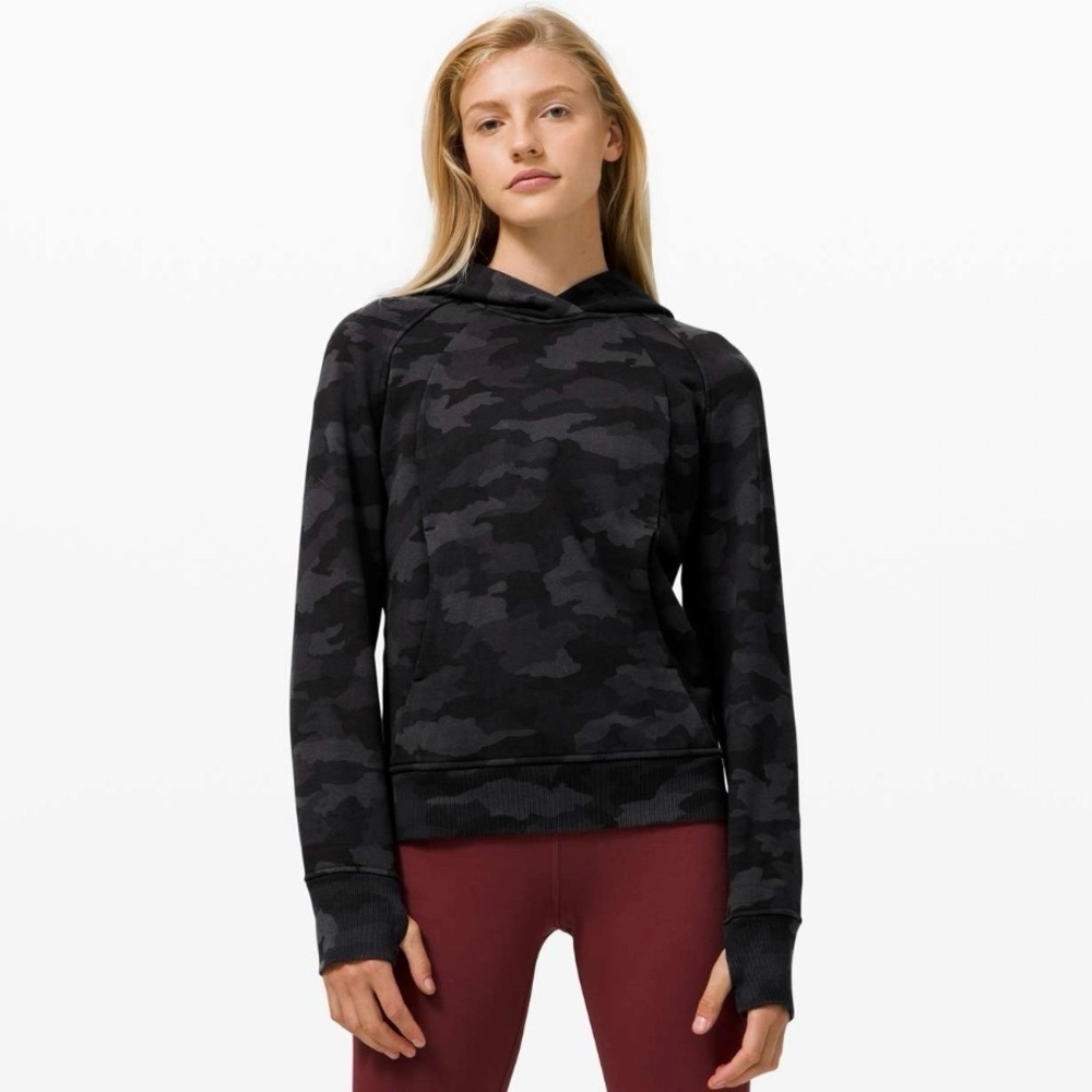 Lululemon Scuba Pullover in Heritage 365 Camo Deep Coal Multi